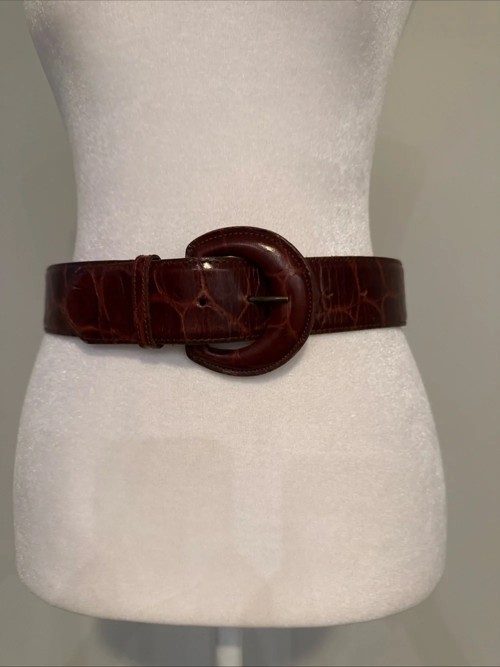 Vintage Zele leather croc embossed belt size 28